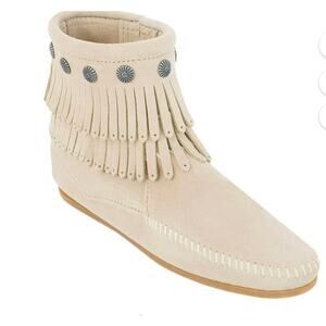 Minnetonka cream Double Fringe Side Zip Boot size 10 $90